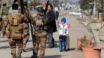 معاناة المدنيين في ظل المعارك المحتدمة لتحرير غرب الموصل