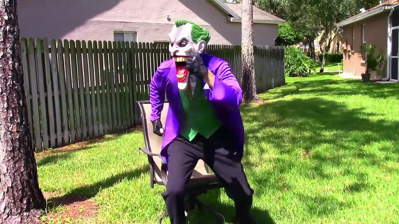 Joker marries Frozen Elsa & Maleficent? W/ Spiderman, Fairy, Elsa baby
