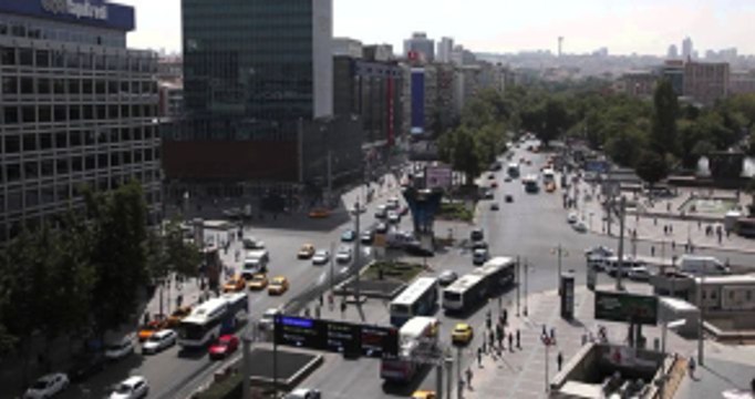 İsveç Büyükelçiliği'nden Vatandaşlarına Uyarı: Kızılay'dan Uzak Durun