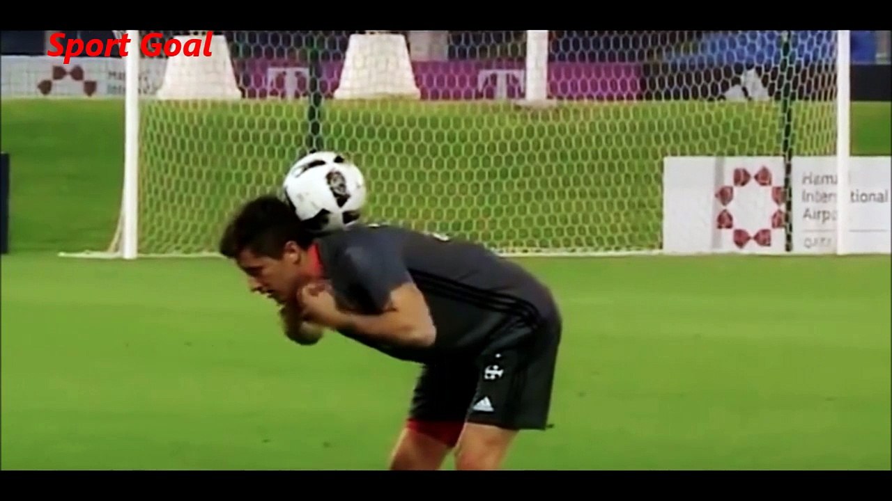 Lewandowski showing his Amazing Skills