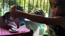 Dondurulmuş kız video Anna Baby Alive bebek bebek bakımı