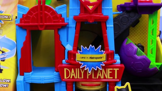 Batman vs Superman NEW Super Hero Flight City Imaginext Playset Super Villains Attack Superheroes