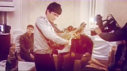 شاب تركي يعزف موسيقى ميماتي باش بطريقة خطيرة في حفل زفاف