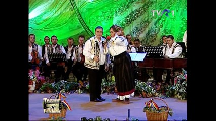 Laura Lavric - Sârba din Flămânzi - live - Tezaur Folcloric