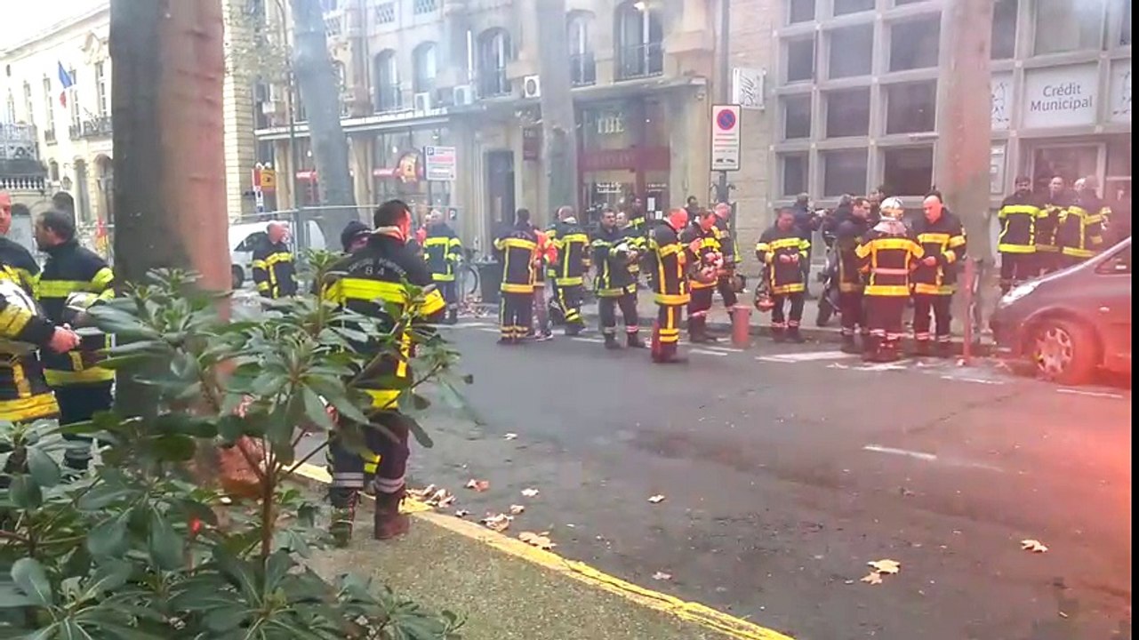 Les pompiers manifestent à Avignon (1)