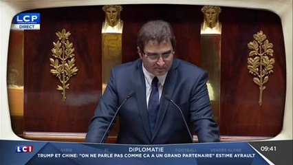 LCI La médiasphère Bernard Cazeneuve se fait choper en train de textoter