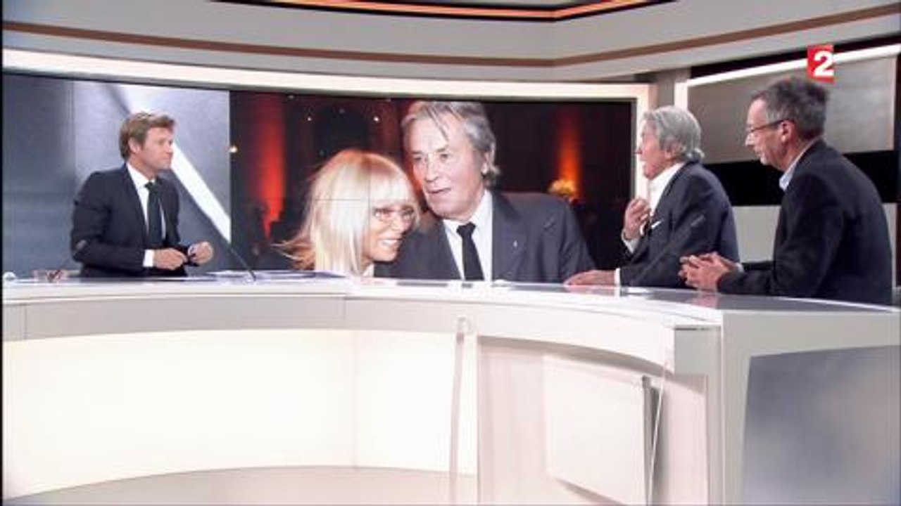 Mireille Darc a de nouveau failli mourir d'après Alain Delon : "Son coeur s'est arrêté" (Vidéo)