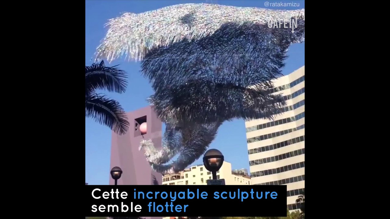 Une incroyable sculpture flottante à Los Angeles !