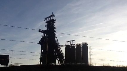 Le dynamitage du haut-fourneau 6 à Seraing