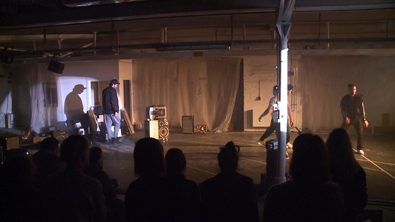 "Peng! Peng! Boateng!": Ein Fußball-Märchen auf der Bühne