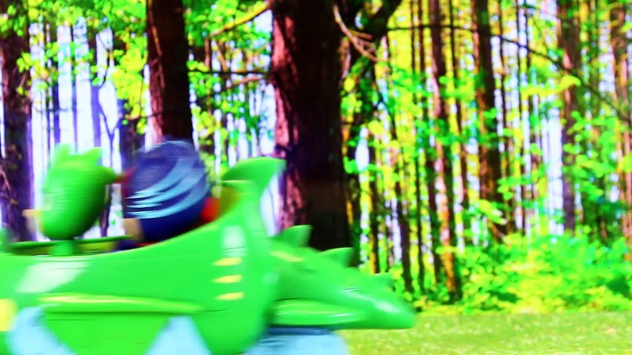 PJ Masks Kidnapped by Romeo Luna Girl Saves Gekko, Owlette and Catboy by DisneyCarToys
