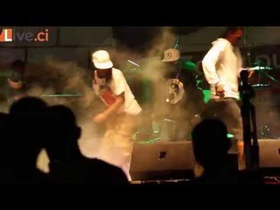 LIVE.CI / Petit Denis en prestation live au Zouglou Days