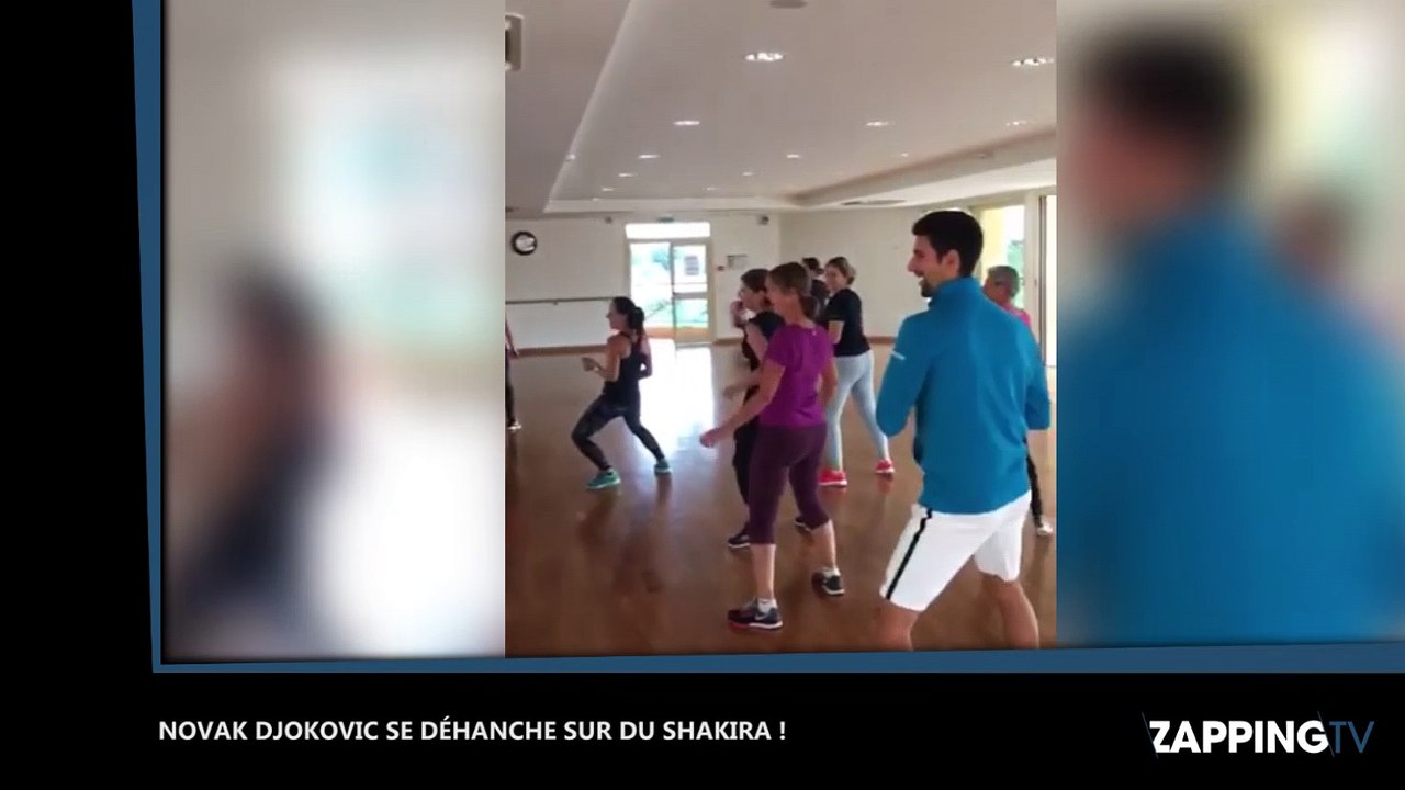 Novak Djokovic se déhanche en imitant Shakira, la danse sexy !