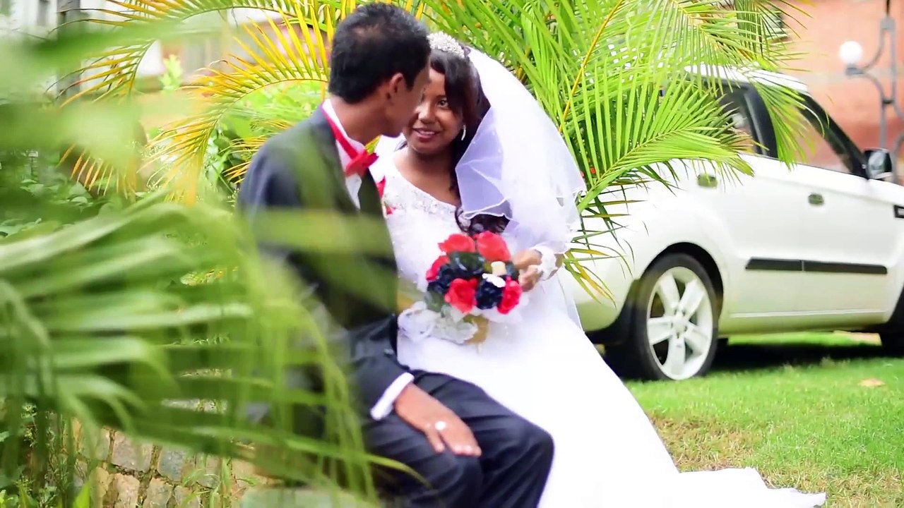 Mr SAYDA - Mifameno izaho sy Ianao ( Official Vide