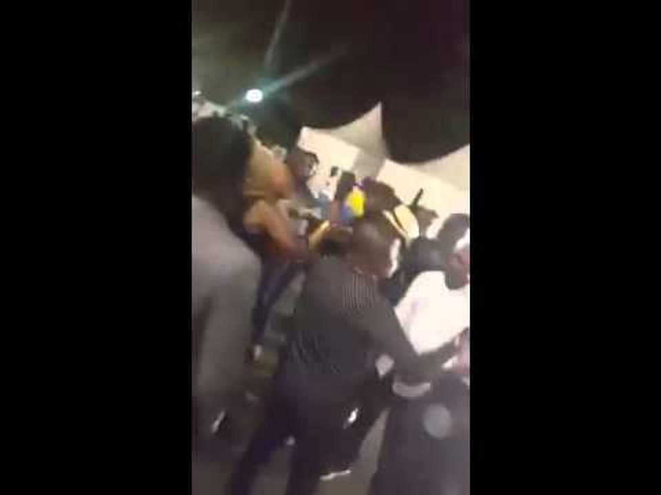 Concert raté de Koffi Olomidé: ses danseuses bloquées