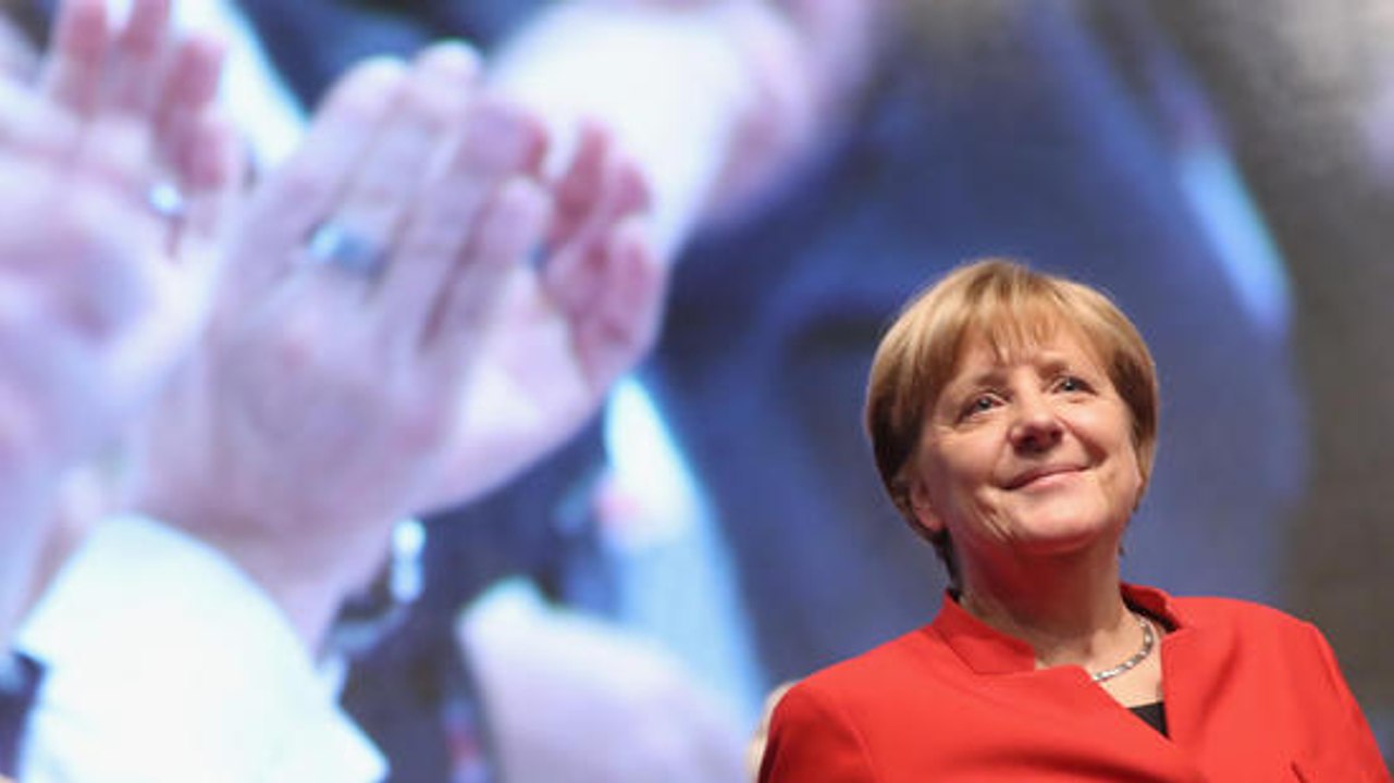 Anti-Autokratin Merkel: Vertraute Instanz