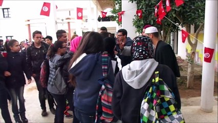 نادي التربية المدنية بمعهد الطيب المهيري بصفاقس يحيي ذكرى عيد الشهداء أيام 7و8و9 أفريـل 2016