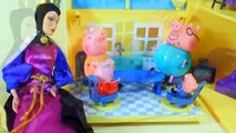 Свинка Пеппа Делает Укол Шприц Злая Королева Ограбление Мультики для детей на русском Peppa pig