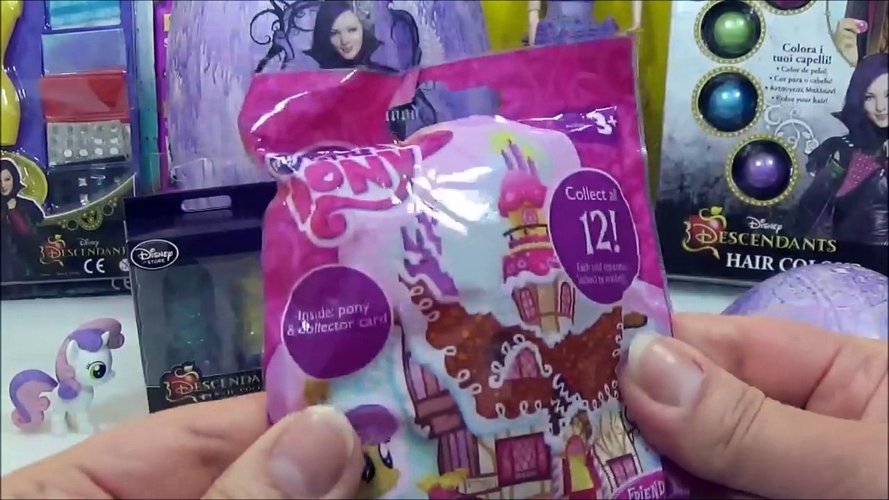 Mega Disney Descendants Mal Surprise Toy Egg! Descendants Huevos Sorpresa, #GenieinaBottle