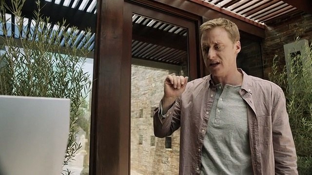 Con Man S1 E9 Sinking Feelings