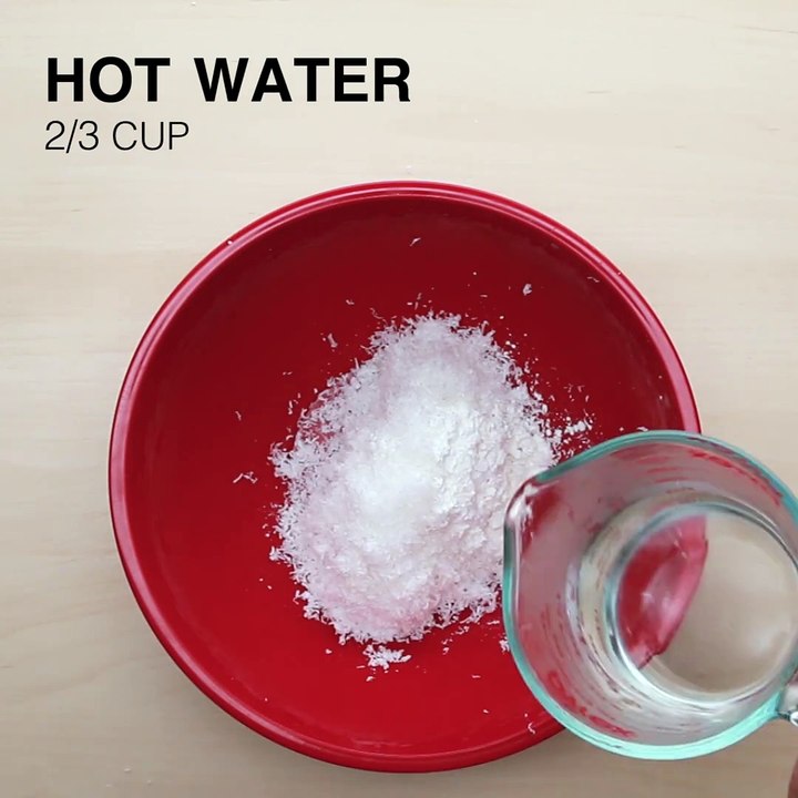 En râpant une barre de savon vous pourrez fabriquer la plus réaliste des décorations, pour votre sapin!