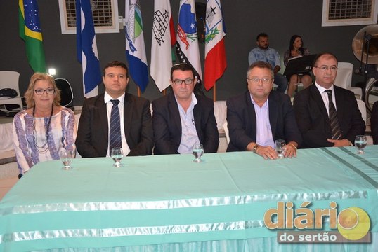 Prefeitos, vices e vereadores de cidades da Comarca de São João do Rio do Peixe são diplomados