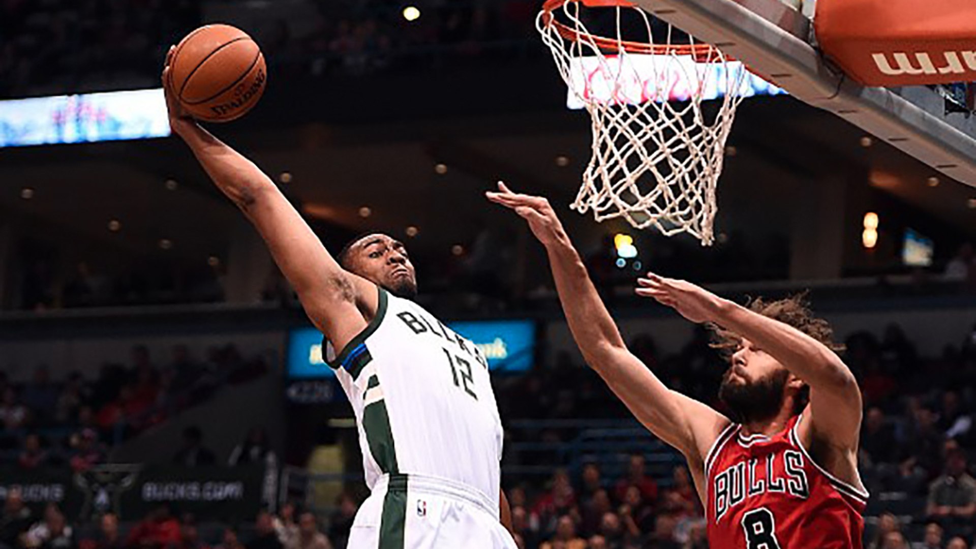 ⁣Jabari Parker POSTERIZES Entire Bulls Squad, Dwyane Wade Honors Craig Sager