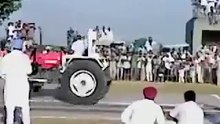 tractor stunt new funn clip 2016 and 2017, latest funny videos