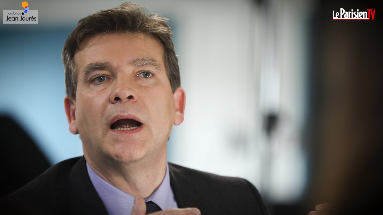 Arnaud Montebourg  distribue ses coups