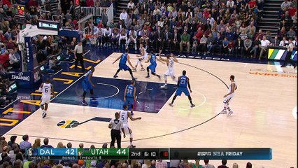 Rudy Gobert Reaches High For The 1 Hand Oop    12.16.16