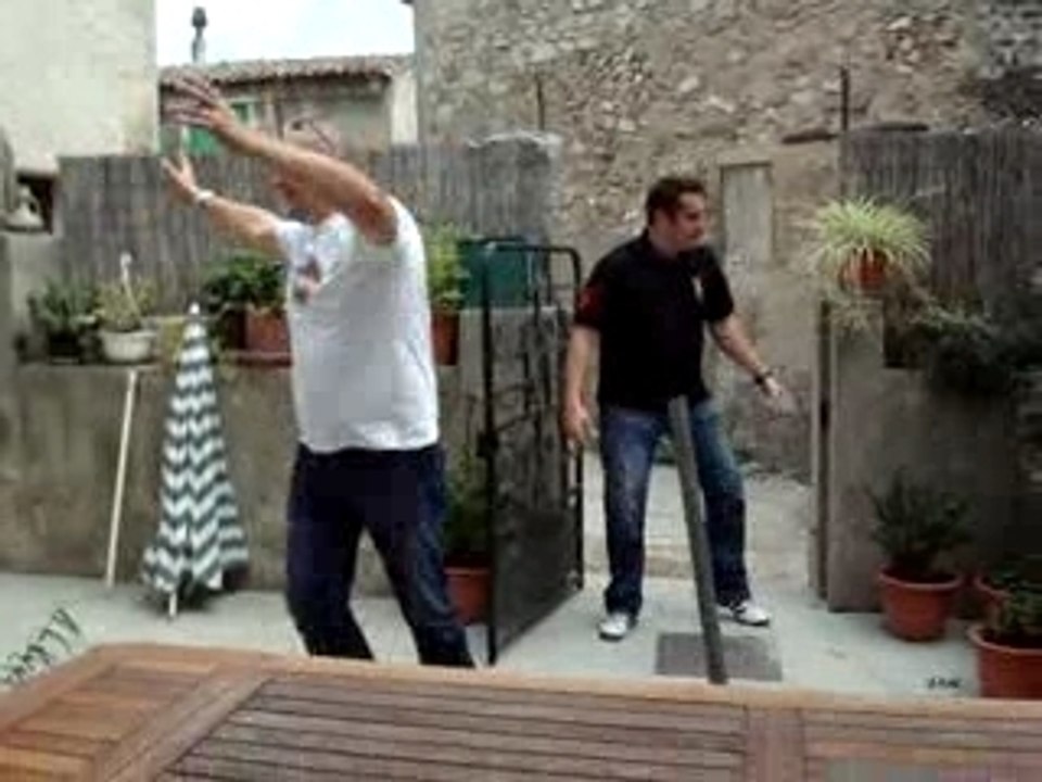 Magnifique choregraphie sur du jean michel jarre