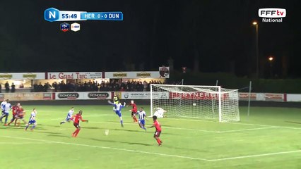 Coup franc,frappe lourde sur la barre transversal!.