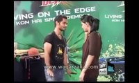 Larki nay Besharmi ki Sari Had par kardi Waqar Zaka Show