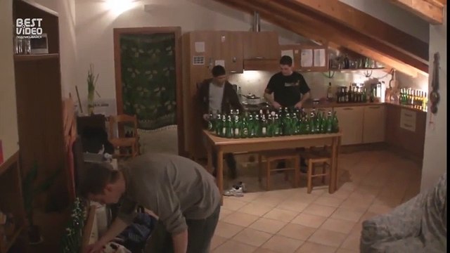 Что можно сделать когда дома много бутылок. Полет шмеля