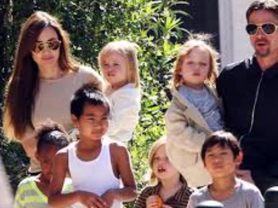 Why BRAD PITT AND  ANGELINA JOLIE RUSHED  INTO MARRIAGE