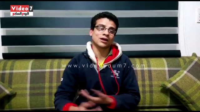 بالفيديو..رمضان مؤمن يلدغ من جحر كذا مرة ..بائع مناديل موهوب بدأ حياته بملجأ وحصل على مكافأة سرقها مسئولو الدار وسجنوه