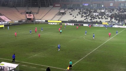 Le ciseau acrobatique d'Edwin Maanane lors de GF38 - Raon l'Etape