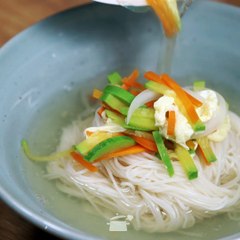 따땃한 국물과 함께 호로록~ 잔치국수♨ [만개의레시피]