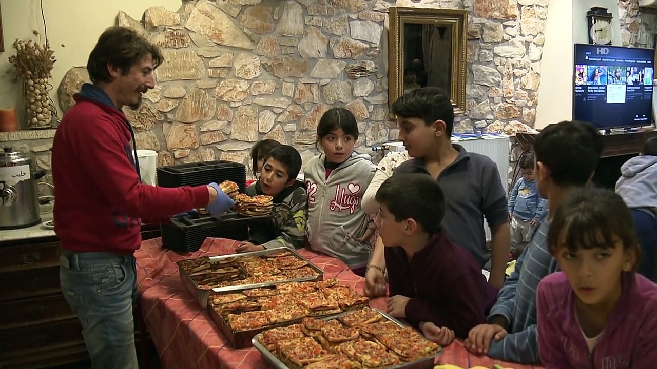 Griechenland: Zufluchtsort Hotel | Weltspiegel | Das Erste HD 1080p