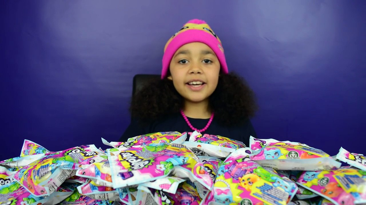 250 Shopkins Season 4 Blind Bags Opening #2 | Mega Toy Haul | Toys AndMe