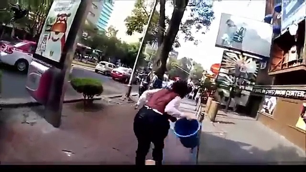 New Funny Videos pranks 2016 - Try Not To Laugh - Funny videos - Funny pranks scare of December P13(360p)