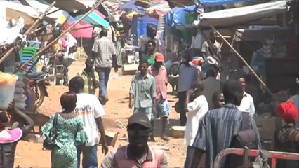 عجز معظم الأسر عن الاحتفال بأعياد الميلاد لتدهور الاقتصاد