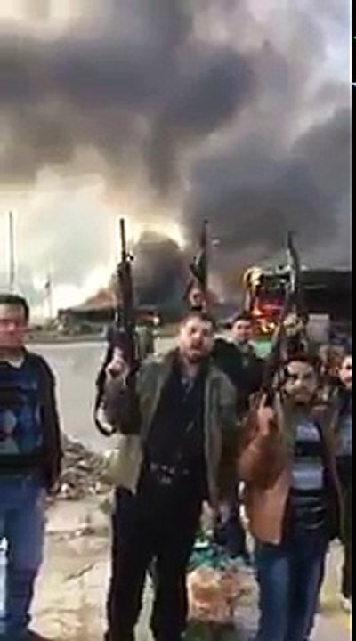 Боевики сняли видео после нападения на зелёные автобусы в провинции Идлиб.