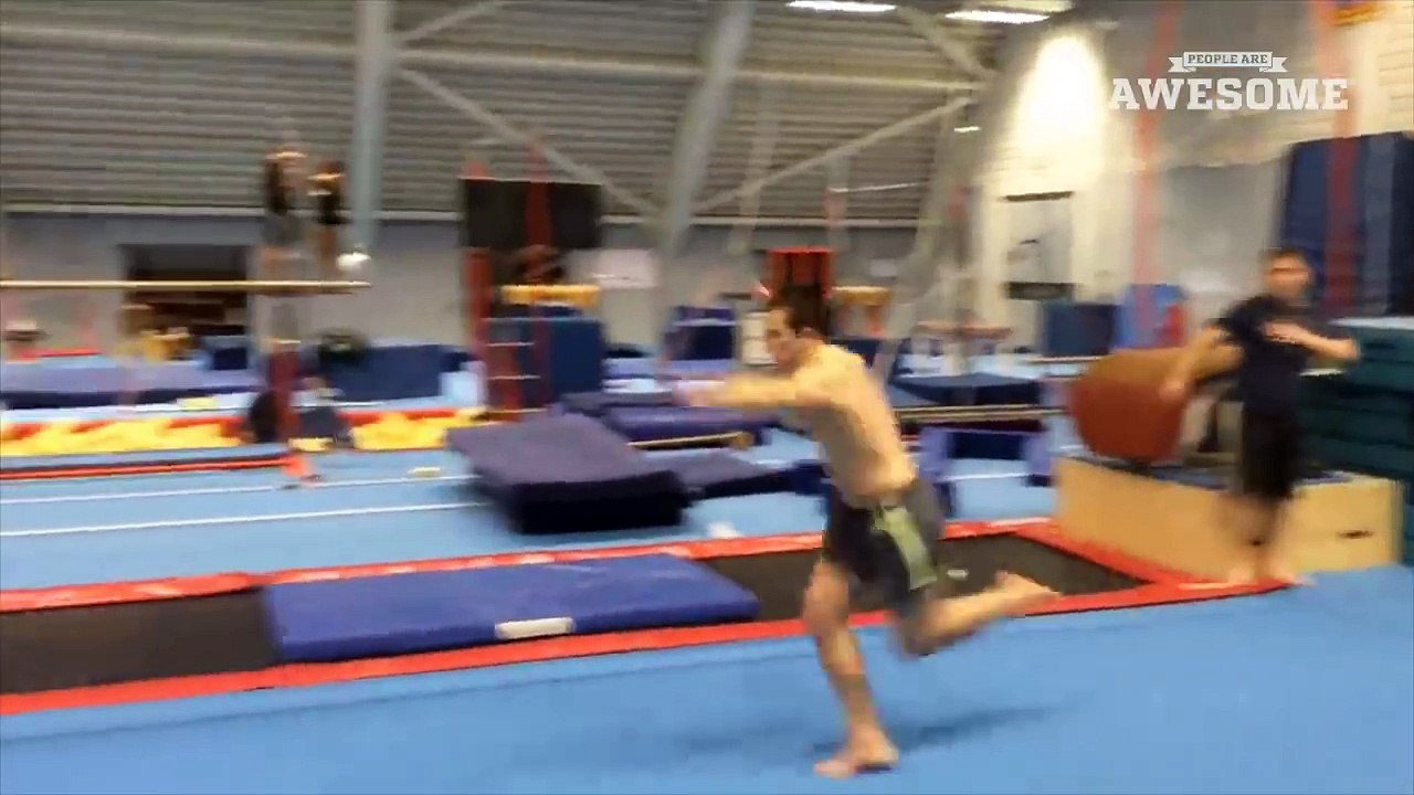 TOP FIVE- Best Gymnastics & Acrobatics of 2016 - PEOPLE ARE AWESOME 2016