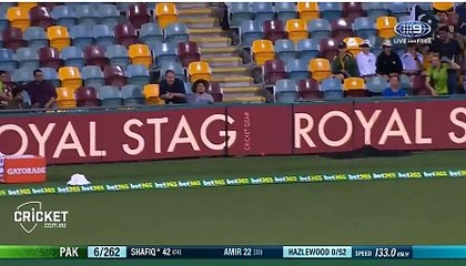 What an UNBELIEVABLE century from Pakistan Cricket Team batsman Asad Shafiq!