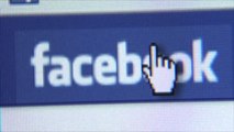 فيسبوك يطرح خصائص تقلل من الأخبار الزائفة
