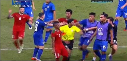 detik detik keributan sepak bola indonesia vs thailand