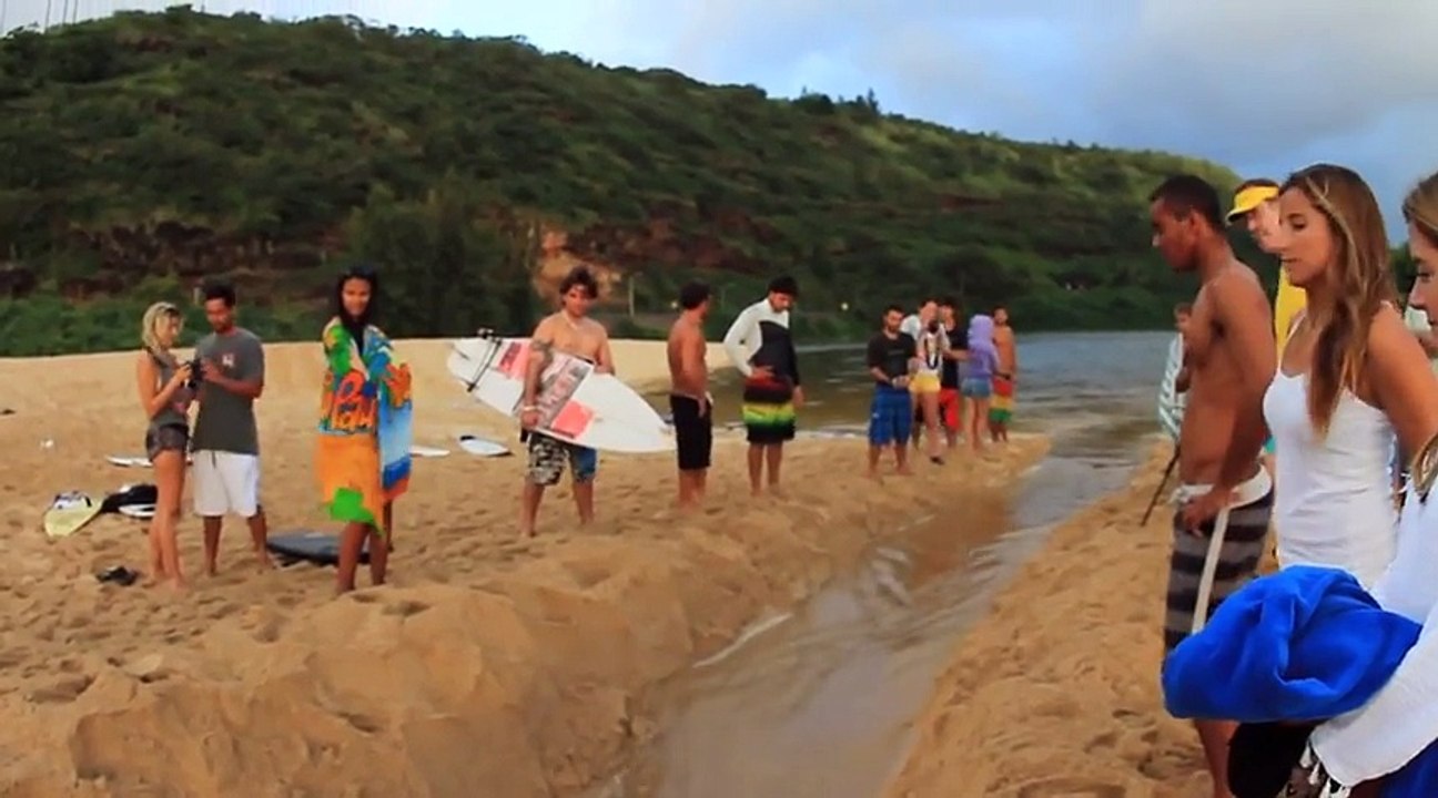 Awesome Way To Create Waves - Funny