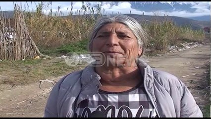 Ora News - Ankohen romët në lagjen “30 vjetori”: Plehra dhe ujëra të zeza