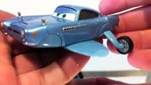 Cars 2 Submarine Finn McMissile Disney Mattel Toys Deluxe Spy Car Pixar die-casts Toy Review